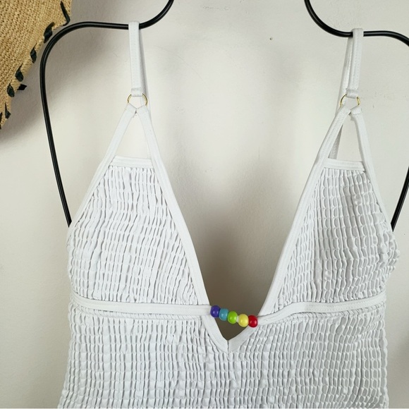 Charlie Holiday Jodie Shirred One Piece Swimwear Swimsuit in White Size Small - Picture 4 of 9